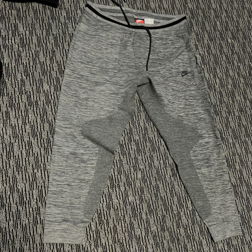 Set of Nike tech knit pants slim fit XL worn